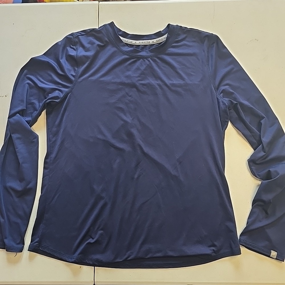 Fabletics Breathable Long Sleeve Shirt Top Athleisure Workout Gear Sz L Navy‎